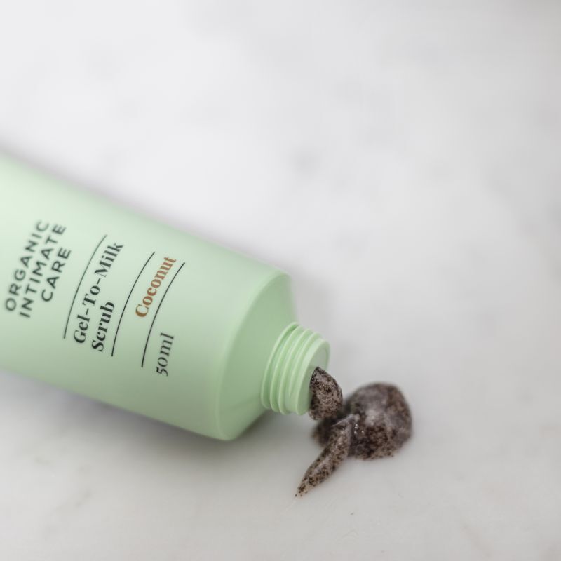 LIP Vラインココナッツスクラブ 50ml