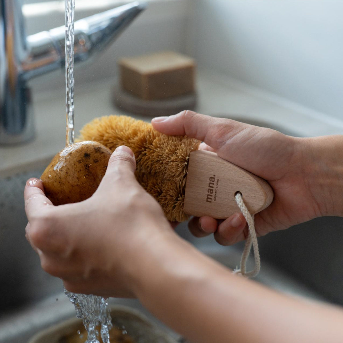 mana.ORGANIC LIVING ココヤシたわし