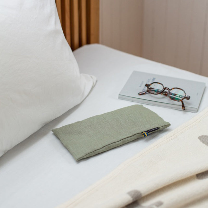 KLIPPAN 麦の温冷アイピローラベンダー ウォッシュドリネン(グリーン)