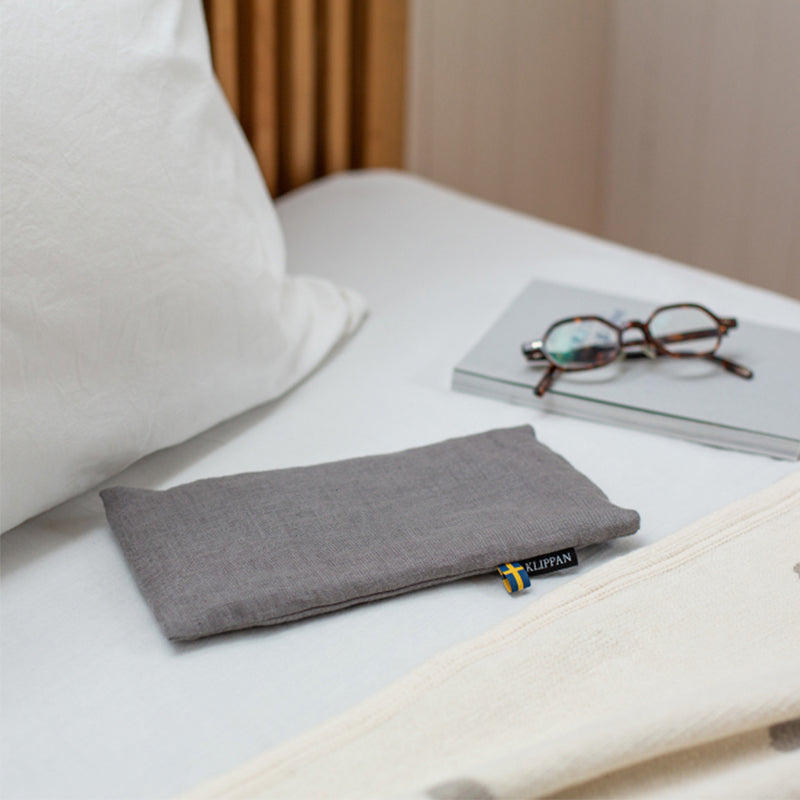 KLIPPAN 麦の温冷アイピローラベンダー ウォッシュドリネン(グレー)
